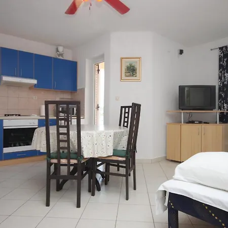 Apartment By The Sea Banj, Pasman - 8206 Zdrelac
