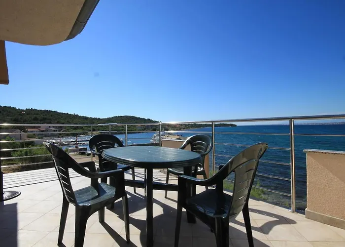 Апартаменты By The Sea Banj, Pasman - 8206 Ждрелац