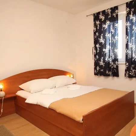 Apartment By The Sea Banj, Pasman - 8206 Ždrelac