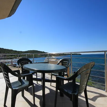 Apartman By The Sea Banj, Pasman - 8206 Zdrelac
