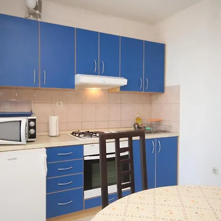 By The Sea Banj, Pasman - 8206 *