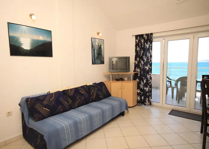 By The Sea Banj, Pasman - 8206 *